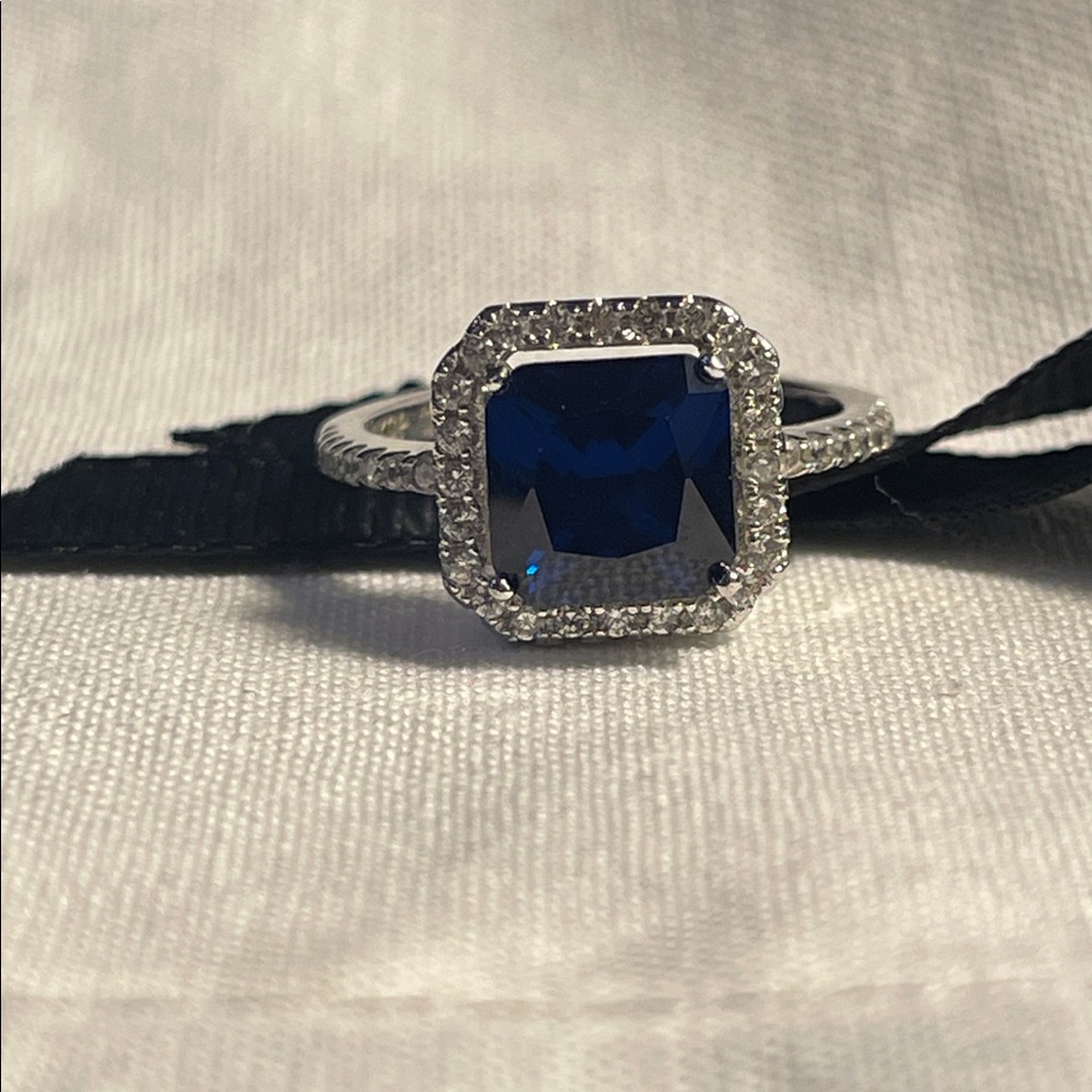 Beautiful and elegant Blue Square Sapphire Silver Rings  18kgp 7